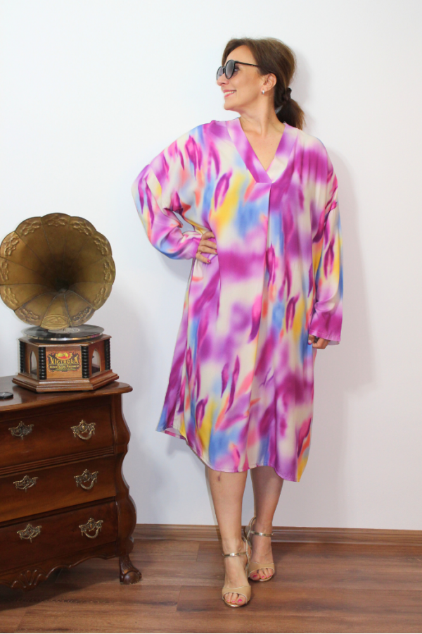 Viskózové šaty pre moletky - fialové